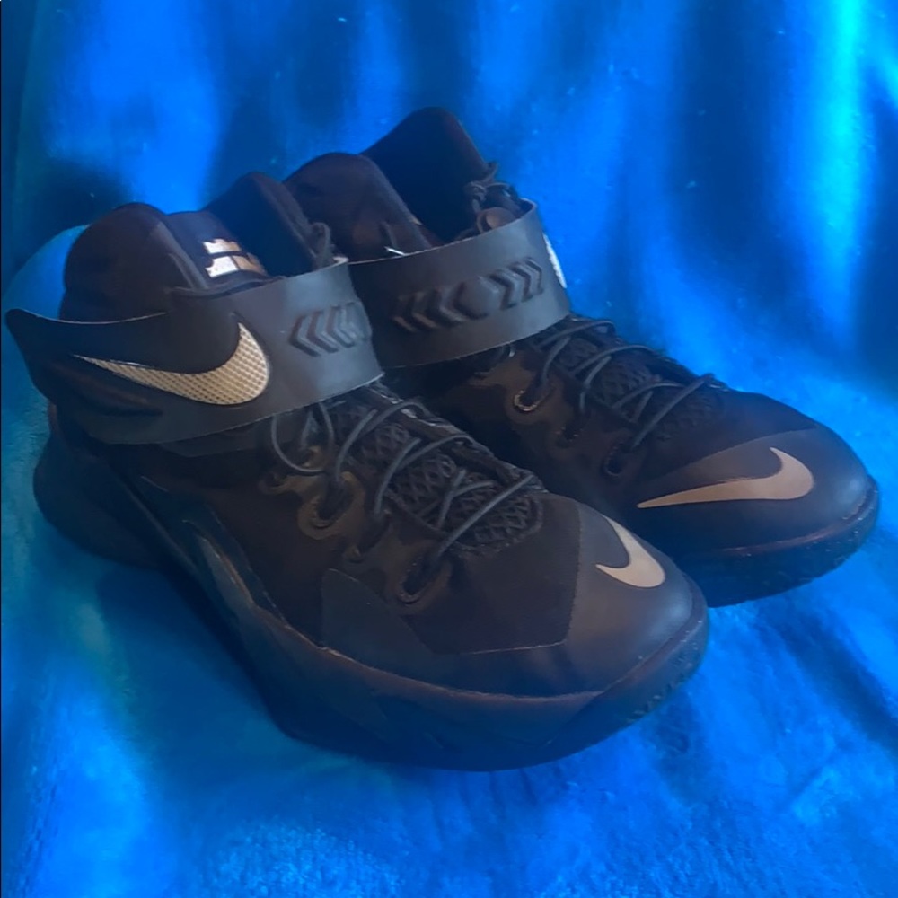 Nike LeBron basketball shoes 6Y